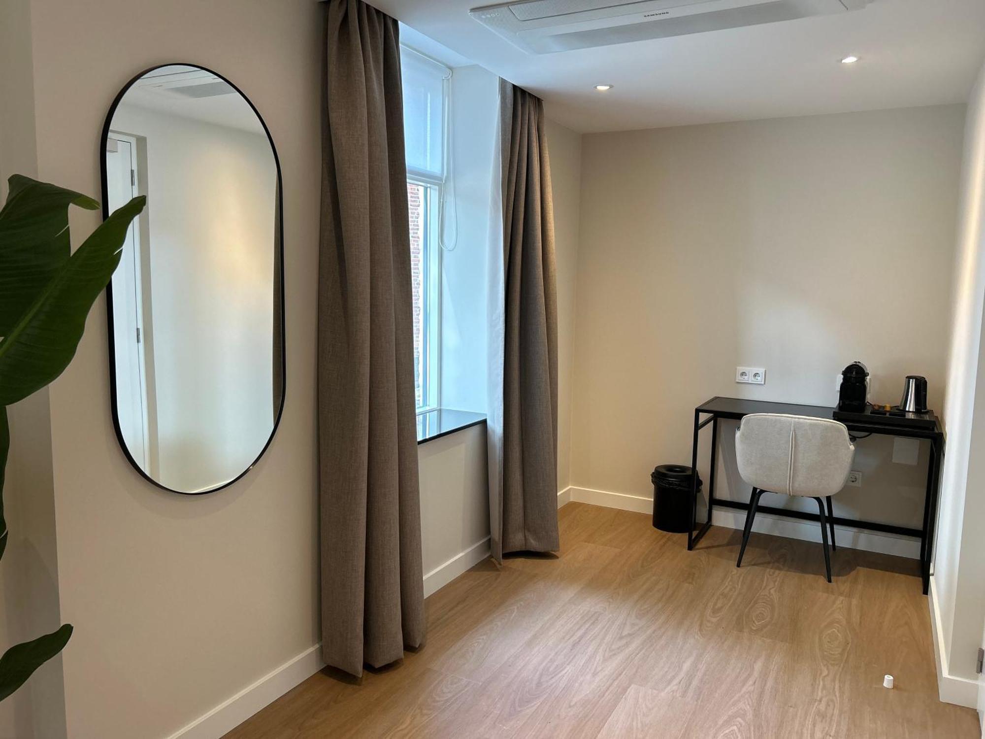 Hotel De Slapende Hollander Kaatsheuvel Bagian luar foto