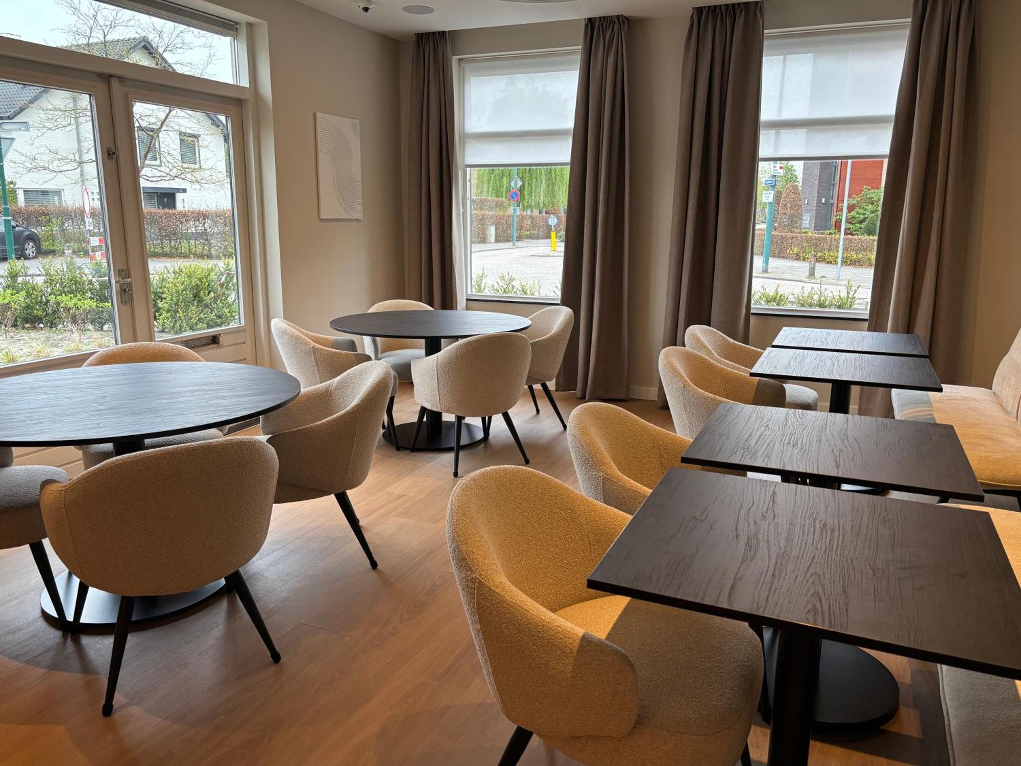 Hotel De Slapende Hollander Kaatsheuvel Bagian luar foto